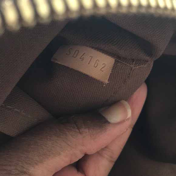 Louis Vuitton Authentic Monogram Tivoli PM Satchel - Picture 8 of 8